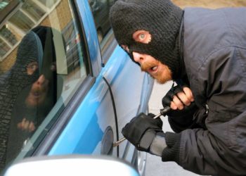 Incredibile vicenda accaduta ad un ladro di auto