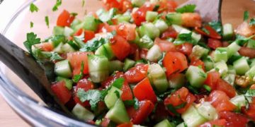 Insalata diuretica: per sgonfiare e drenare